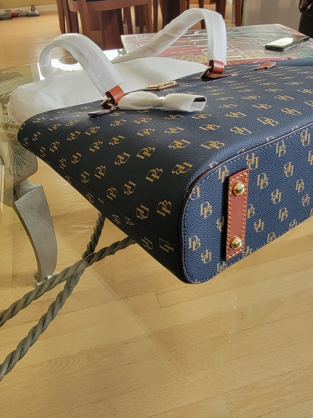 Dooney & Bourke NWT Gretta Navy Shopper Tote - Picture 8 of 12